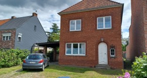Meerhout : Vrijstaande woning op 7,45 are.